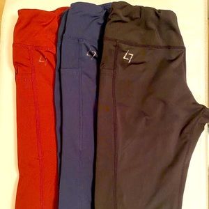 SOLD LEGGINGS By FITTIN SOLD THE BLACK AND BLUE